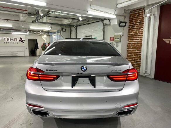 2017 BMW 7 серии 740e VI (G11/G12), серебристый - вид 12