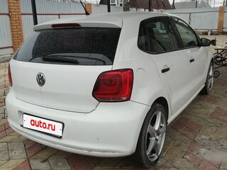 2010 Volkswagen Polo V, белый, 450000 рублей, вид 3