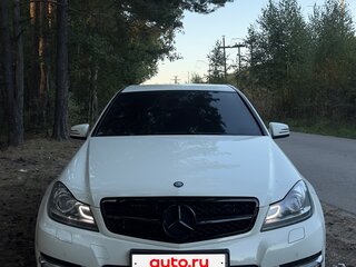 2011 Mercedes-Benz C-Класс 180 BlueEFFICIENCY III (W204) Рестайлинг, белый, 1700000 рублей, вид 4