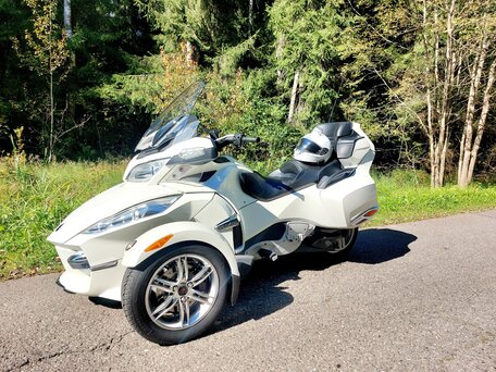2011 BRP Can-Am Spyder, белый, 1850000 рублей, вид 3
