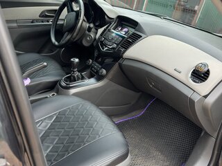 2010 Chevrolet Cruze I, чёрный, 700000 рублей, вид 5
