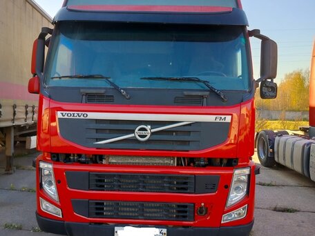 2013 Volvo FM, красный, 1750000 рублей, вид 1