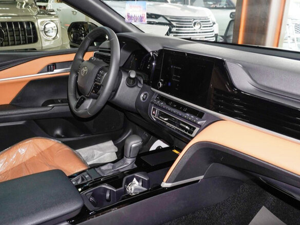 2025 Toyota Camry IX (XV80), чёрный, 5720084 рублей - вид 6
