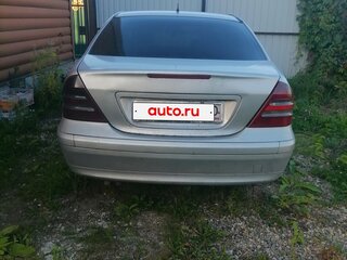 2000 Mercedes-Benz C-Класс 220 II (W203), серебристый, 350000 рублей, вид 3