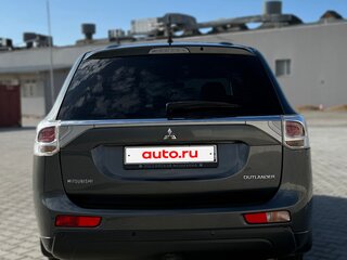 2013 Mitsubishi Outlander III, серый, 1350000 рублей, вид 5