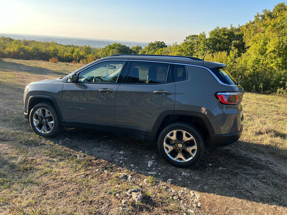 2020 Jeep Compass II, серый, 1900000 рублей - вид 1