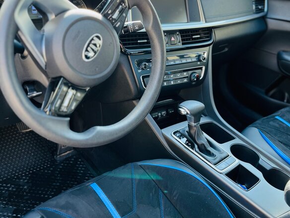 2019 Kia Optima IV Рестайлинг, синий, 2100000 рублей - вид 5