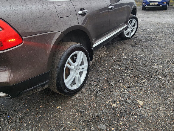 2009 Porsche Cayenne Diesel I Рестайлинг (957), коричневый, 1900000 рублей - вид 9