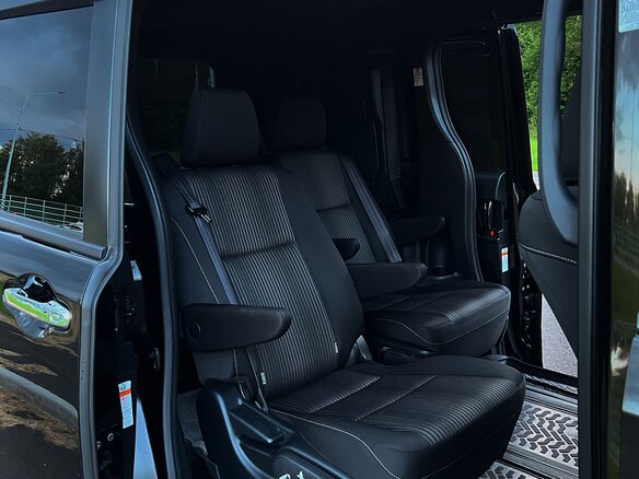 2018 Toyota Voxy III (R80) Рестайлинг, чёрный, 2080000 рублей - вид 10