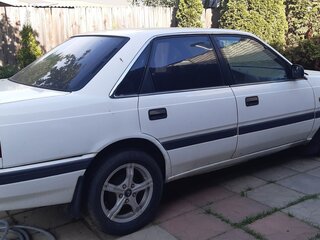 1989 Mazda 626 III (GD), белый, 250000 рублей, вид 3