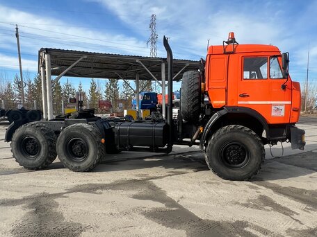 2013 КамАЗ 44108, оранжевый, 3000000 рублей, вид 2