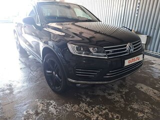 2017 Volkswagen Touareg II Рестайлинг, чёрный, 3450000 рублей, вид 2