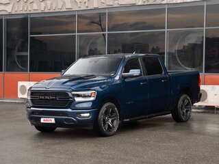 2023 Ram 1500 Crew Cab eTorque V, синий, 8000000 рублей, вид 3
