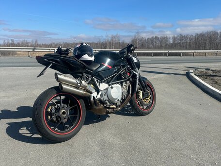 2012 MV Agusta Brutale 910, чёрный, 385000 рублей, вид 3
