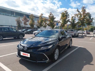 2021 Toyota Camry VIII (XV70), чёрный, 2200000 рублей, вид 1