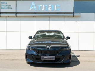 2025 BMW 5 серии Long 530Li VIII (G60/G61/G68), чёрный, 9190000 рублей, вид 3