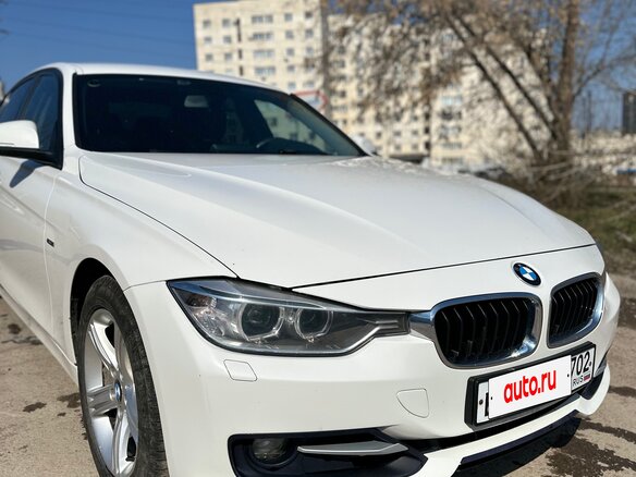 2013 BMW 3 серии 320i xDrive VI (F3x), белый, 1550000 рублей - вид 5