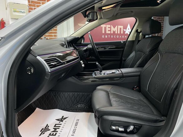 2017 BMW 7 серии 740e VI (G11/G12), серебристый - вид 21