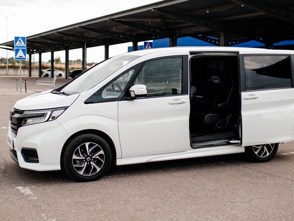 2018 Honda Stepwgn Spada V Рестайлинг, белый, 2799999 рублей - вид 13