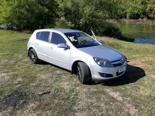 2008 Opel Astra H Рестайлинг, серебристый, 520000 рублей, вид 1