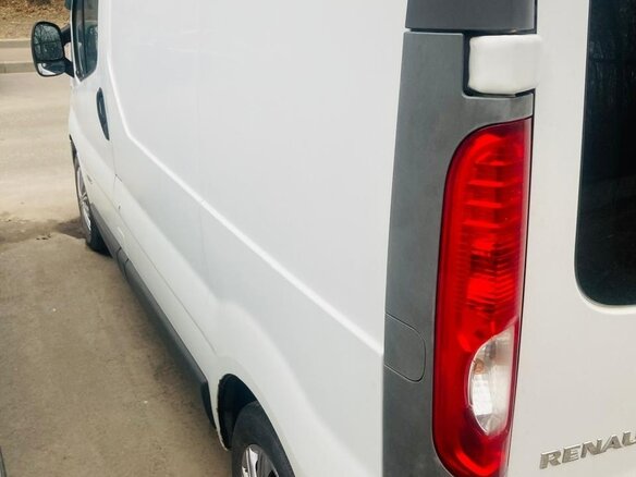 2008 Renault Trafic II Рестайлинг, белый, 950000 рублей - вид 13