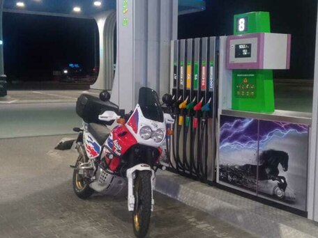 1995 Honda XRV 750 Africa Twin, белый, 390000 рублей, вид 4