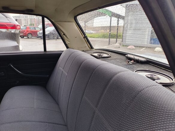 2010 Lada (ВАЗ) 2105, серебристый, 115000 рублей - вид 8