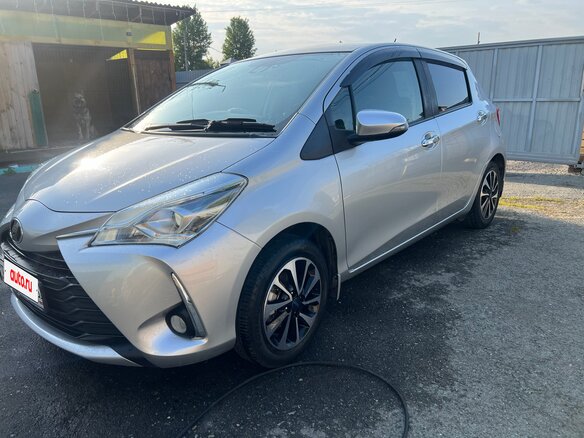 2019 Toyota Vitz III (XP130) Рестайлинг 2, серебристый, 1230000 рублей - вид 6