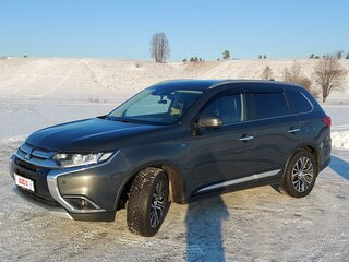 2018 Mitsubishi Outlander III Рестайлинг 2, серый, 2800000 рублей, вид 2