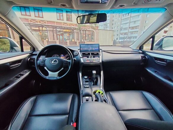 2017 Lexus NX 200 I, белый, 2900000 рублей - вид 5