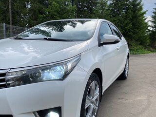2014 Toyota Corolla XI (E160, E170, E180), белый, 1060000 рублей, вид 4