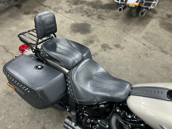2018 Harley-Davidson Heritage, бежевый, 1490000 рублей - вид 14