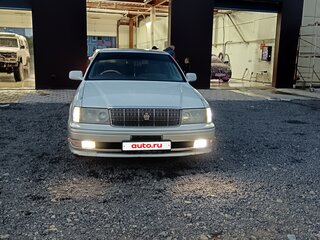 1999 Toyota Crown X (S150), белый, 800000 рублей, вид 3