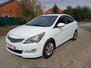 2015 Hyundai Solaris I Рестайлинг, белый, 1150000 рублей, вид 1