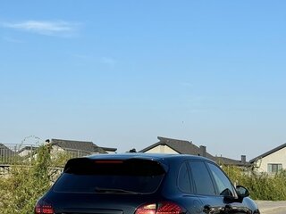 2011 Porsche Cayenne S II (958), чёрный, 3000000 рублей, вид 3