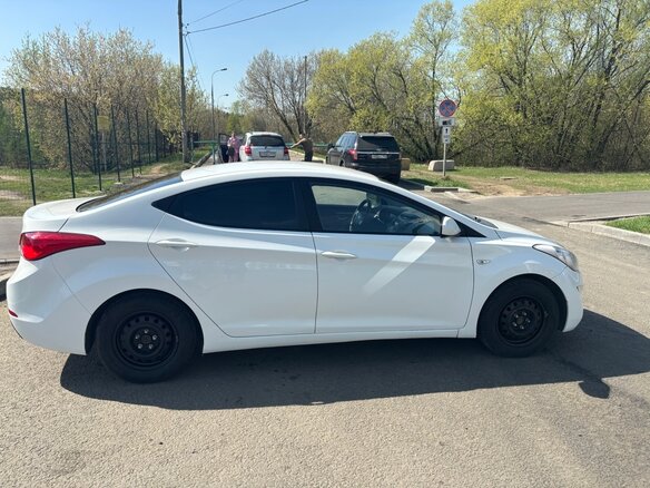 2014 Hyundai Elantra V (MD) Рестайлинг, белый, 935000 рублей - вид 1