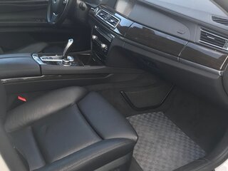 2012 BMW 7 серии 730d V (F01/F02/F04), белый, 2750000 рублей, вид 4