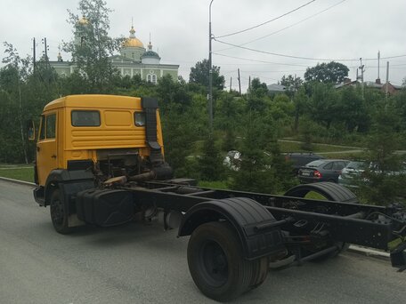 2009 КамАЗ 4308, жёлтый, 1500000 рублей, вид 1