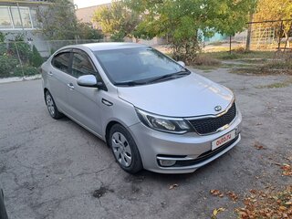 2016 Kia Rio III Рестайлинг, серебристый, 1200000 рублей, вид 2