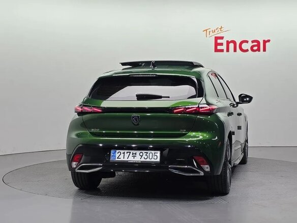 2022 Peugeot 308 III, белый - вид 2