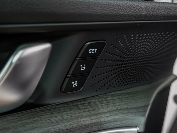 2024 Kia K5 III Рестайлинг, белый, 4509000 рублей - вид 19