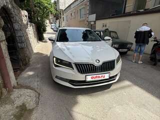2016 Skoda Superb III, белый, 1800000 рублей, вид 3
