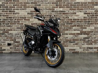 QJMotor SRT 800 SX