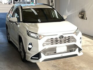2021 Toyota RAV4 V (XA50), белый, 2719926 рублей, вид 2