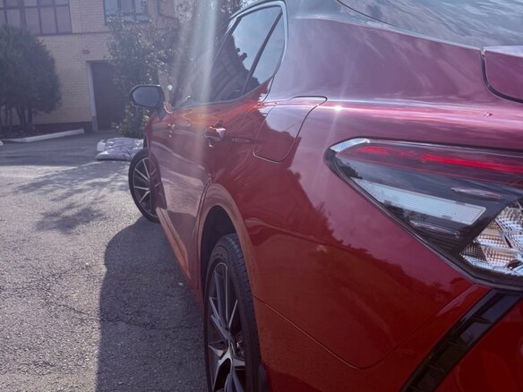 2021 Toyota Camry VIII (XV70) Рестайлинг, красный, 3550000 рублей - вид 8
