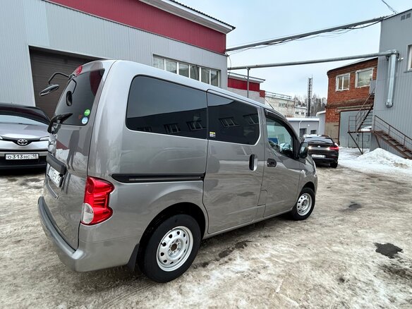 2018 Nissan NV200, серый, 1680000 рублей - вид 4