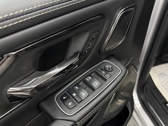 2022 Ram 1500 Crew Cab V, серебристый, 7450000 рублей - вид 6