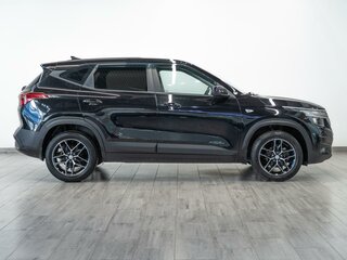 2020 Kia Seltos I, чёрный, 1899000 рублей, вид 5