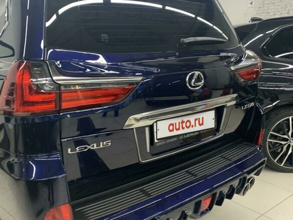 2017 Lexus LX 570 III Рестайлинг 2, синий, 10000000 рублей - вид 2