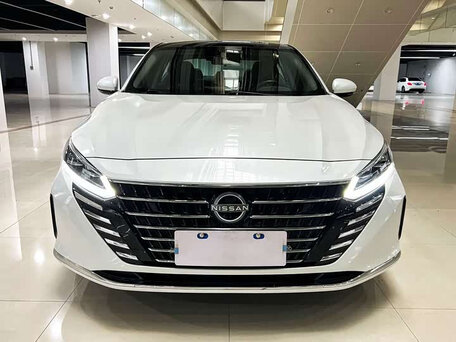 2023 Nissan Altima VI (L34) Рестайлинг, белый, 1890000 рублей, вид 3